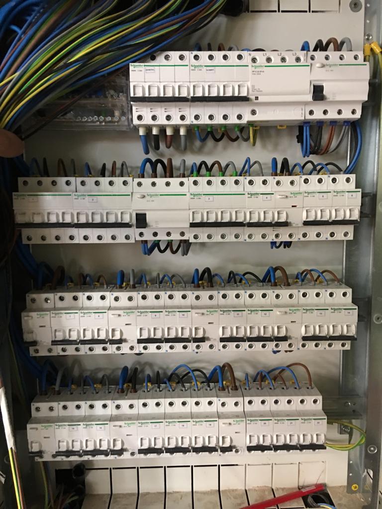 Cuadro Electrico Schneider Ledgar